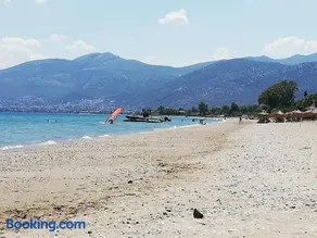 Marathon Beachside Villa 100m from the beach - Image 4