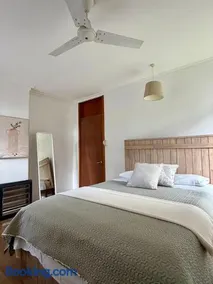 Edge of the Hills Retreat - Image 2