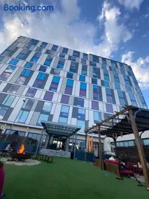 Southall and Soul in West London - 15 min drive to Heathrow Airport - Image 1