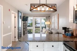 Lake Winni Condo - Beach, Concerts and Views for miles - Image 1
