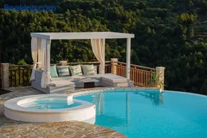 Villa Amara Private Estate - Image 2
