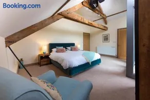 4 Bed in White Horse Common oc-1945 - Image 4