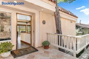 122 Middle Terrace by Catalina Island Vacation Rentals - Image 2