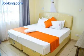 Roma Stays Sunset Holiday Apartments 3Bedrooms & swimming pool - Image 2