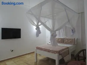 Sunpark Chalets Malindi - Image 2