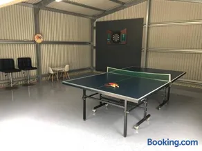 Bronte Lodge, Wine Country Farm Stay Hunter Valley with Games Room, Close to Town - Image 1