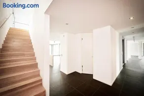 Villa - Image 1