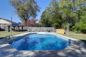 Lexington Leisure House- 4BR - Image 2