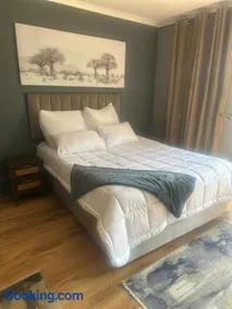 SunsetSunrise Country Farm 3 Bedroom House - Image 2
