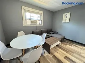 Cozy Modern 2-Bedrooms Apartment DC - Image 4
