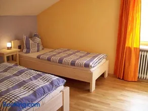 Appartamento con griglia, piscina e terrazza | Vista sul giardino - Image 3