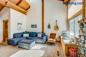 2-story condo with gas fireplace pools hot tubs gym & tennis - Image 4