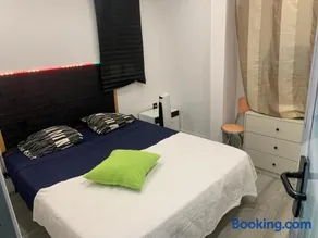 Apartamento con piscina - Image 3