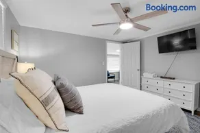 Waterfront Vacation Home near Camp Lejeune - Image 2