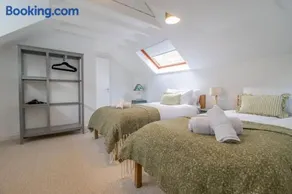 Henry Bell - Cosy 2-bedroom cottage - Image 3