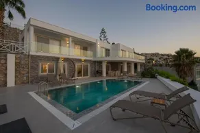 Bodrumda Eşsiz Deniz Manzaralı Lüks Villa Boss 1 - Image 3
