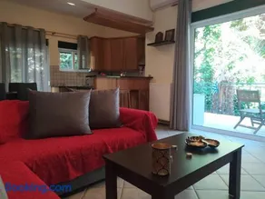 Marousi Comfy Apartment with balcony - Image 5