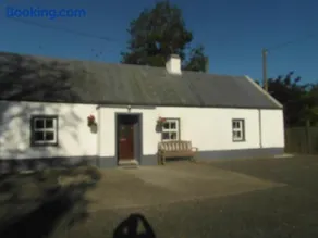 Country Cottage - Image 5