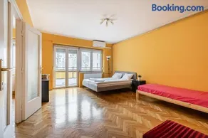 BpR Castle Point Apartment - Image 2