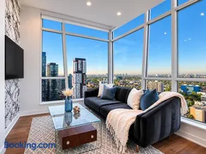 VOGUE Suites Toronto - Image 4