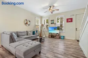 Anglers Reef Islamorada 2BR 3BA Oceanview Home in Gated Community With Resort Style Pool, Private Beach and Marina - Image 2
