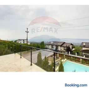 RAX Panoramic House - Image 4