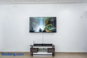 ECO-LUXURY 4 bedroom House Near Bofa Beach - Image 5