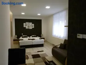 Wolf House Apartman - Image 5
