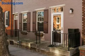 The Ashfield House - Close to Downtown Lancaster - Image 3