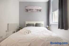 Seafront Flat in Brighton Marine Parade - Image 3