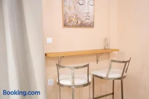 Kostis Luxury Apartment - Image 3