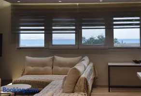 SeaView Apartment Megas Limnionas - Image 1