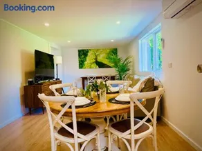 Cozy Self Contained Studio with Seperate Spacious Living room -Just a Stone's Throw from Newly Renovated Knox Westfield in East Melbourne - Image 2