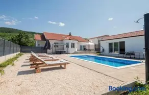 Holiday home Ana with pool and whirlpool - Image 4