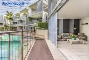 Serene 3 Bedroom Poolside Retreat at Drift - Image 1