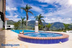 Espectacular Villa en Copacabana - Image 5