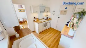 ILFRACOMBE EDEN 2 Bedrooms - Image 2