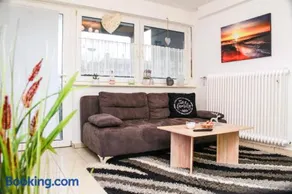 INDIVIDUAL APARTMENTS - Zentrale, ruhige Wohnung in Innenstadt - Küche, Parkplatz, Terrasse, SmartTV, Netflix - Image 2