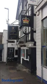 The Crown Bar & Guesthouse - Image 4