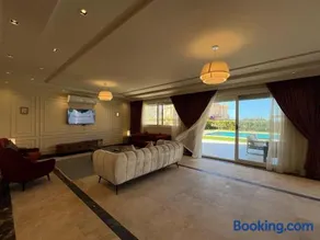 Cool Large Chalet in Marina 5, North Coast - 7 Br - Image 1