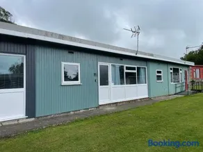 Cosy Cabin - Bideford Bay Holiday Park - Image 2