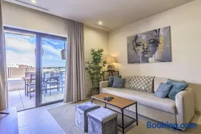 Panoramic views & walk to beach! - Image 3