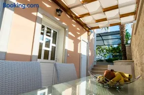 Apartmani Petričević - Image 1