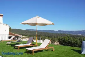 Casa rural para grupos 12 personas en la sierra con piscina, barbacoa y chimenea en Alicante - Image 2