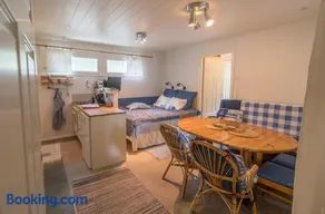 Oak House - Image 2