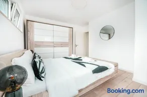 Modern 2 Bed with Garden - Bridel - Image 4
