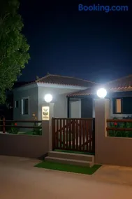 Bella Vista Apartments - Image 2