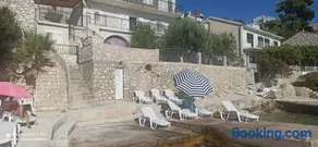 Apartment on the beach - Image 2