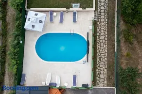 Casa Senik Monteoru Piscina ,Jacuzzi Sauna, Ciubar - Image 2