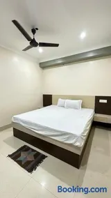 City Palace Hotel & Banquet - Image 1